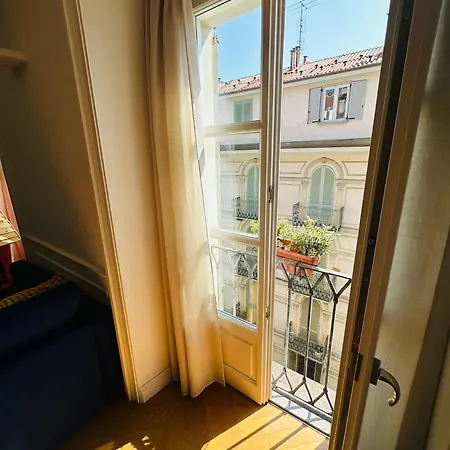 Home Suite Home Apartman *