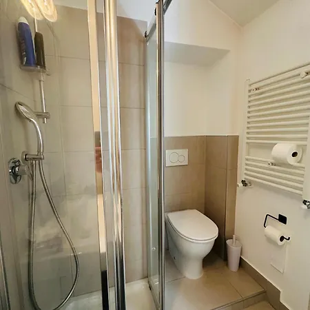 アパート Home Suite Home