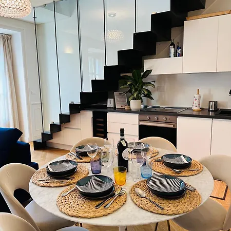 Home Suite Home * トリノ