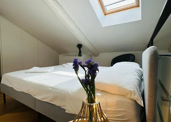 Home Suite Home Daire