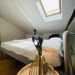 Home Suite Home Apartament